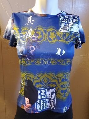 Blue Short Sleeve Silky Top with Oriental Motif